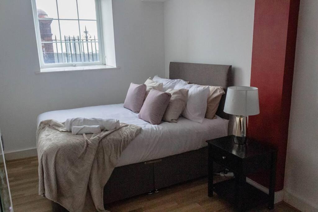 Cozy And Modern 2-Bed Apartment Swansea Exterior foto