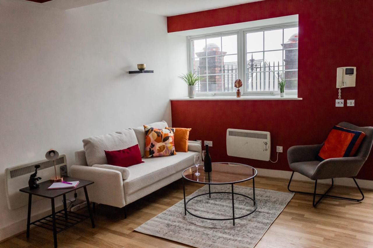 Cozy And Modern 2-Bed Apartment Swansea Exterior foto