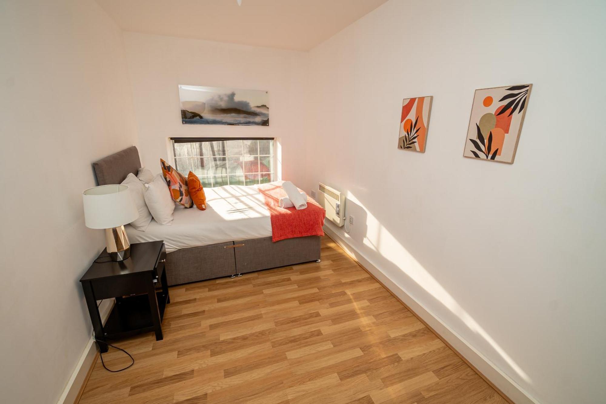 Cozy And Modern 2-Bed Apartment Swansea Exterior foto